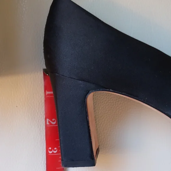 NINA Satin EUC - Picture 5 of 8